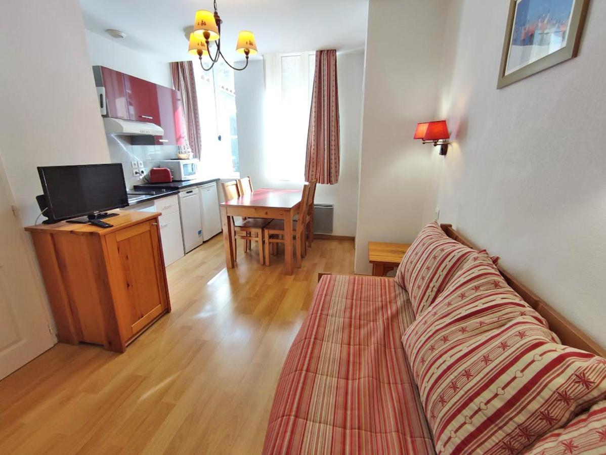 Pat 83, T2, Centre Luchon, Wifi, Casier A Skis, 4 Personnes Bagneres-de-Luchon Экстерьер фото